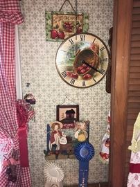 COUNTRY STYLE WALL DECORATIONS