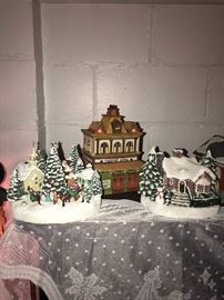 LOTS OF CHRISTMAS VILLAGE HOUSES
