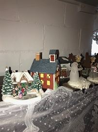 LOTS OF CHRISTMAS VILLAGE HOUSES