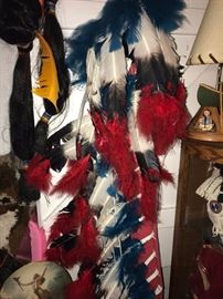 NATIVE AMERICAN DECORATIONS