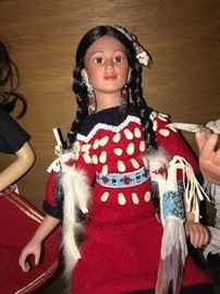 NATIVE AMERICAN DOLLS