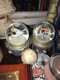 SNOW GLOBES