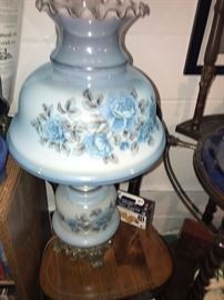 FLORAL BLUE LAMP