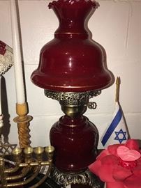 VINTAGE RED/BURGUNDY LAMP
