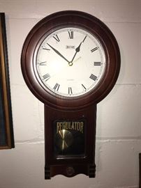 REGULATOR CLOCK