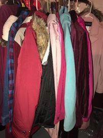 WOMENS COATS SIZES-MEDIUM TO LARGE