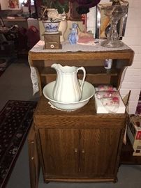 BOWL AND PITCHER / HAND FLOUR / GRAIN MILL