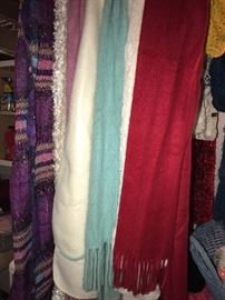 LARGE VARIETY OF WOMENS HATS, SCARVES, GLOVES
