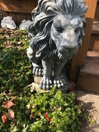 YARD DECORATION / YARD STATUES / GARDEN ACCENTS