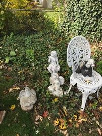 YARD DECORATION / YARD STATUES / GARDEN ACCENTS