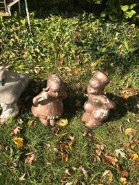 YARD DECORATION / YARD STATUES / GARDEN ACCENTS