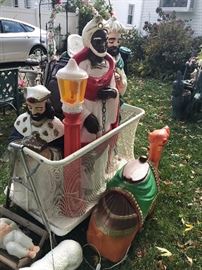 YARD DECORATION / YARD STATUES / GARDEN ACCENTS