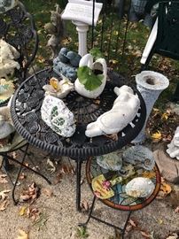 YARD DECORATION / YARD STATUES / GARDEN ACCENTS