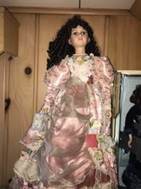 HUGE COLLECTION OF DOLLS