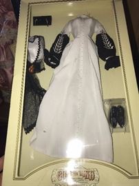 FRANKLIN MINT GONE WITH THE WIND DOLL COLLECTION AND CLOTHING/DRESSES/OUTFITS