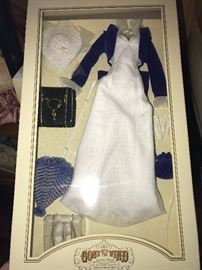 FRANKLIN MINT GONE WITH THE WIND DOLL COLLECTION AND CLOTHING/DRESSES/OUTFITS