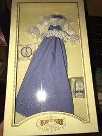 FRANKLIN MINT GONE WITH THE WIND DOLL COLLECTION AND CLOTHING/DRESSES/OUTFITS