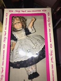 HIRLEY TAMPLE DOLL AND DOLL CLOTHING