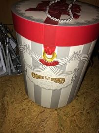 FRANKLIN MINT GONE WITH THE WIND SCARLETT TRUNK BOX