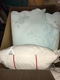 LOTS OF BRAND NEW BEDDING