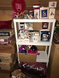 COLLECTION OF FROSTY FRIENDS HOLIDAY FIGURINES