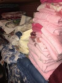 BRAND NEW LINENS, BEDDING, TOWELS, BATH RUGS, SEAT CUSHIONS AND MORE