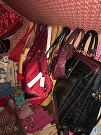 HUGE COLLECTION OF WOMENS HANDBAGS AND TOTES-MOST BRAND NEW