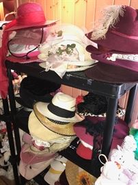 LOTS OF WOMENS DRESS UP HATS