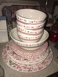 PFALTZGRAFF DELICIOUS CHINA 4 PLACE SETTING