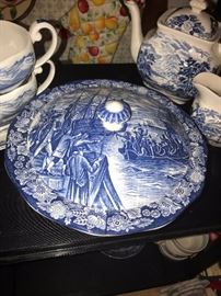 LOCHS OF SCOTLAND BLUE BY ROYAL WARWICK HAND-ENGRAVED DINNERWARE SET