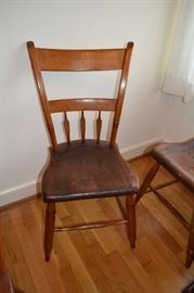 Assembled set of Windsor chairs (4)
LOT 405