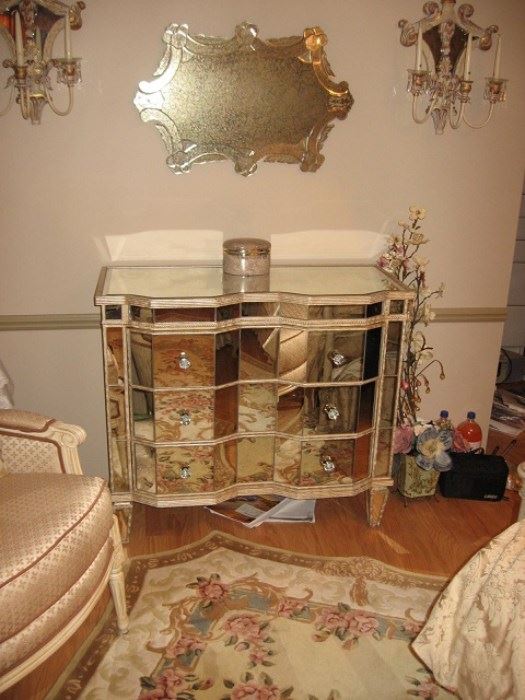 Seven Seas by Hooker Furniture 3-Drawer Mirrored Dresser/chest
