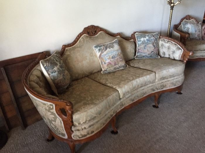 1930's(?) Victorian/Rococo Couch-perfect condition