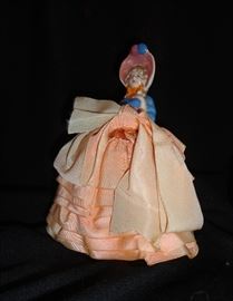 Beautiful half doll lady - original dress and excellent condition.
