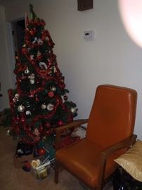 VINTAGE MODERN CHAIR, CHRISTMAS TREE AND DECORATIONS
