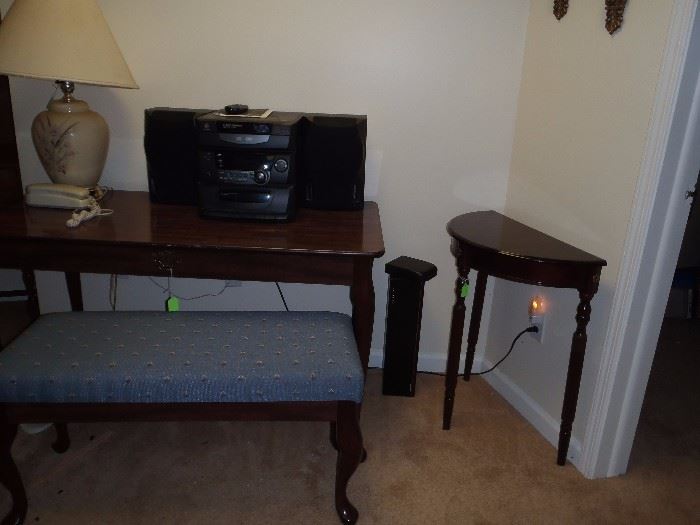 STEREO, DESK TABE AND BENCH SIDE TABLE