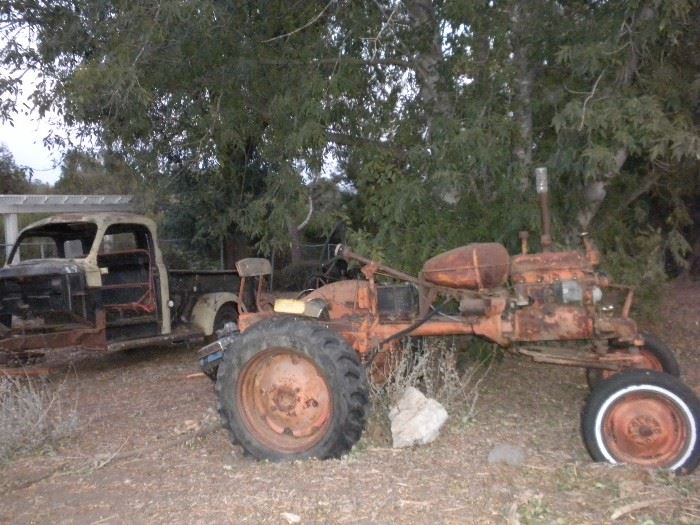 VINTAGE TRACTOR FOR SALE