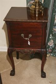 MAHOGANY BEDSIDE TABLE
