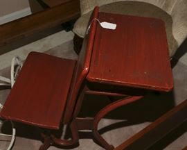 OLD SCHOOL DESK FROM HERITAGE PHOTOGRAPHY -  DID YOU HAVE YOUR PICTURE TAKEN AT THIS DESK?
