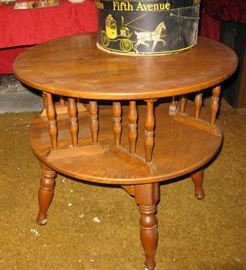 round maple table