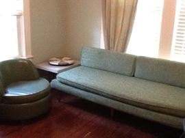 Retro 50's Couch coverts to full size BED