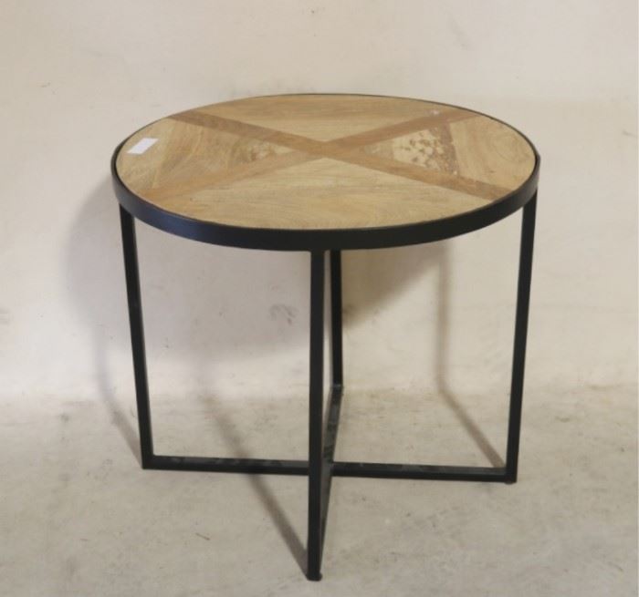 Metal accent table