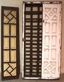 #7418 Wooden doors with frame