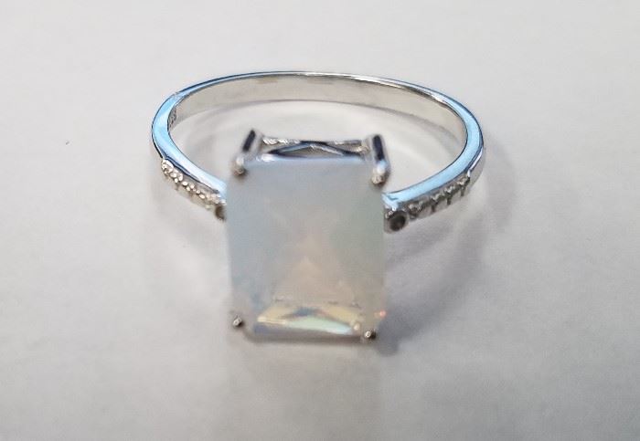 2 1/2 Ct Fire opal & diamond SS ring