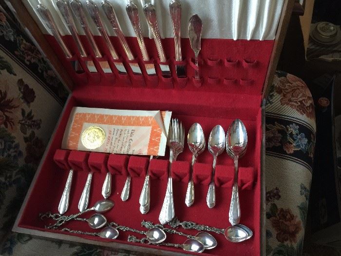Rogers Oneida Silver Plated Flatware set in box