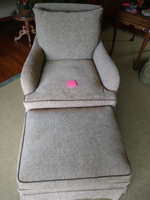 Like new, arm chair with ottoman