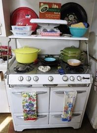 1949  O'Keefe & Merritt Stove w/ Chrome Top, Griddle and Grill-Evator