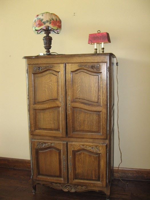 Antique Storage Cabinet/ Lots of Beautiful Lamps...