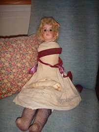 Armand Marsille doll,  Circa 1894, Arms are in her lap