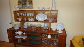 Danish Modern Buffet with Hutch, Large Set of Paul McCobb Dishes 